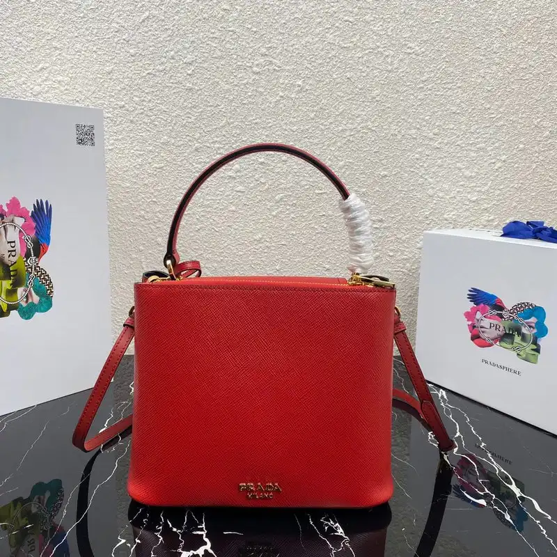 Pra*a bags 206b570019