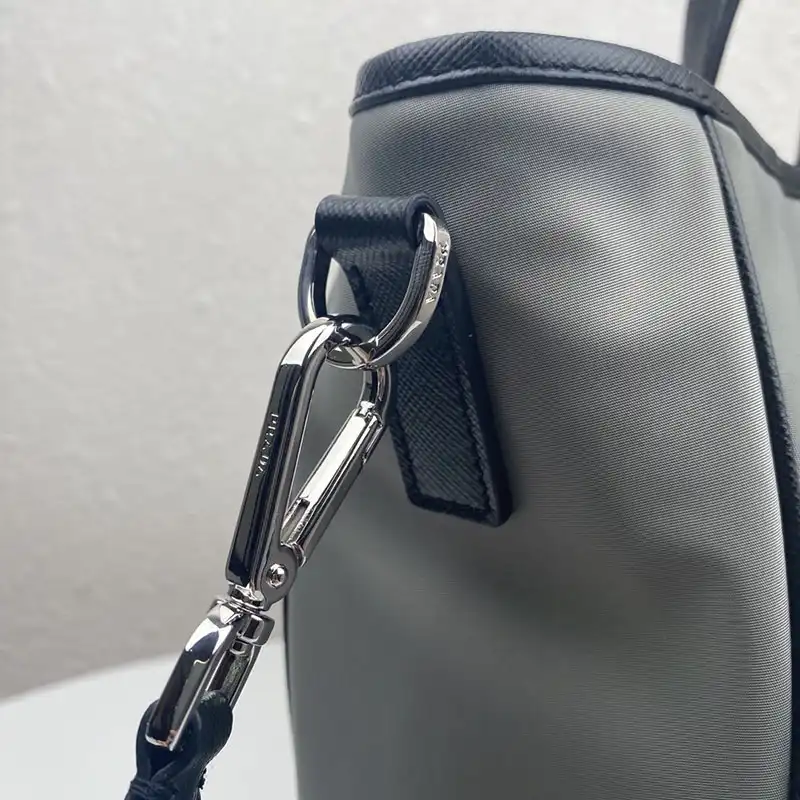 Pra*a bags 208b570115