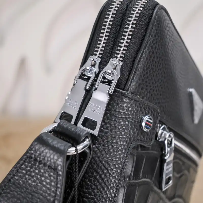 Pra*a bag 2301yz0031