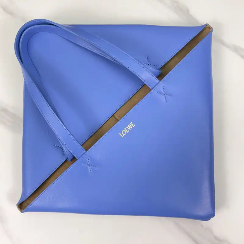 L0ew* bags 2312ya0018