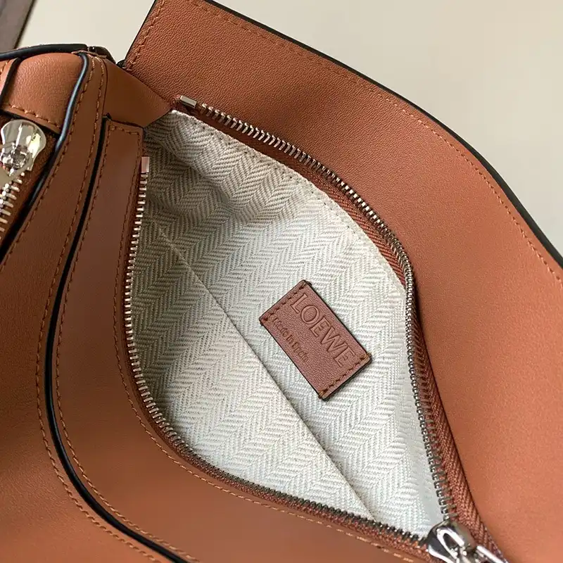 L0ew* bags 2312ya0023