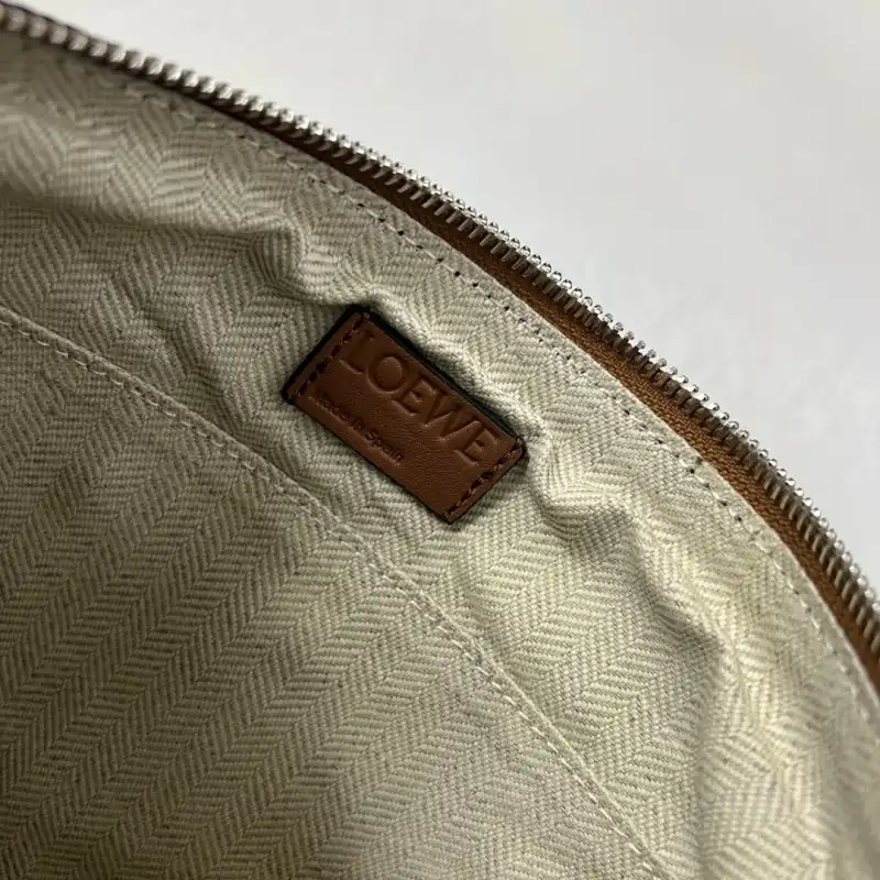 L0ew* bags 2406ya0162