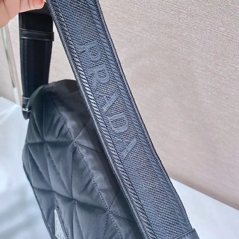 Pra*a bags 2408ya0179