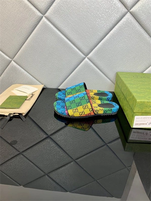 gocci slipper S*pportive 5758