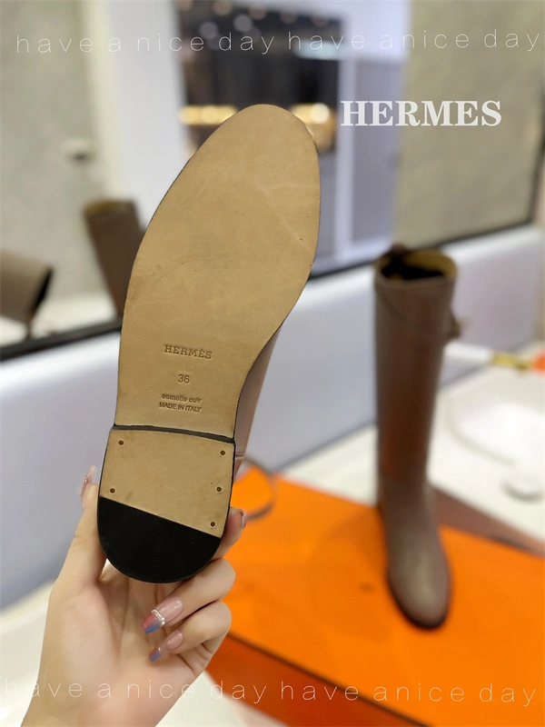 Comfortable H Boot 2422